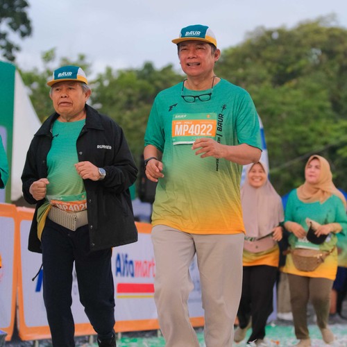 Race photo from BAUR RUN 2025