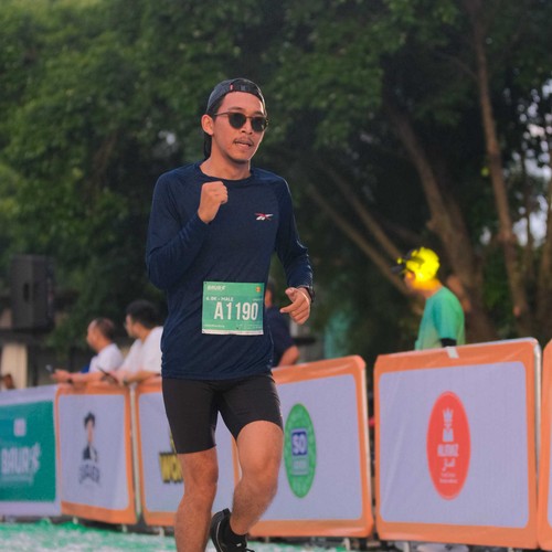 Race photo from BAUR RUN 2025