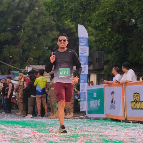 Race photo from BAUR RUN 2025
