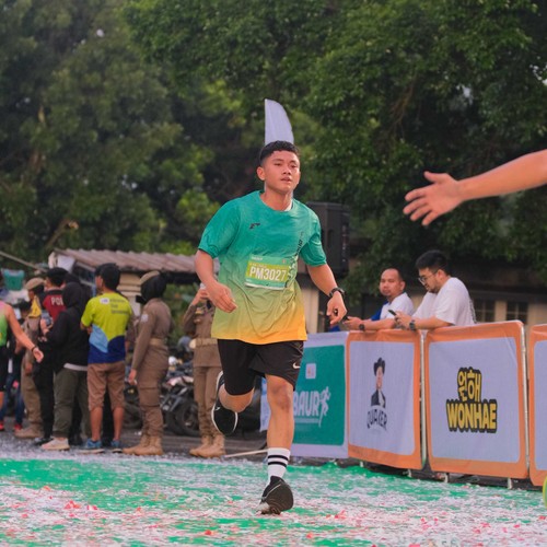 Race photo from BAUR RUN 2025