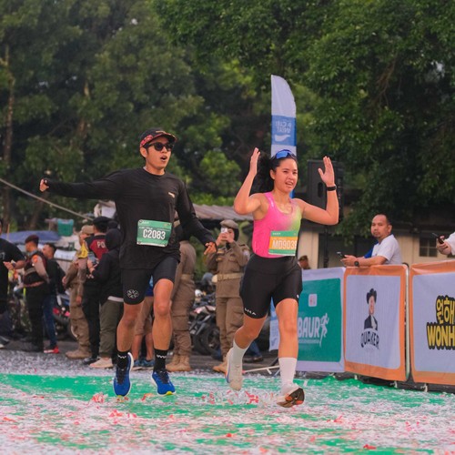 Race photo from BAUR RUN 2025