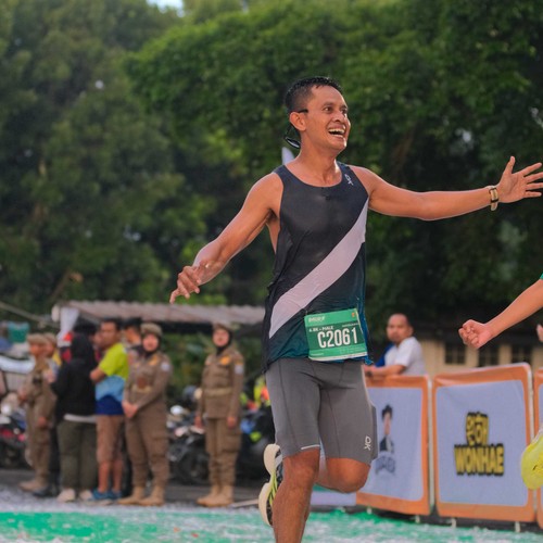 Race photo from BAUR RUN 2025