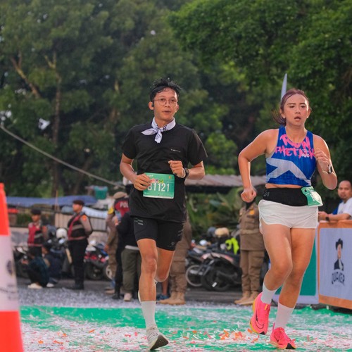 Race photo from BAUR RUN 2025