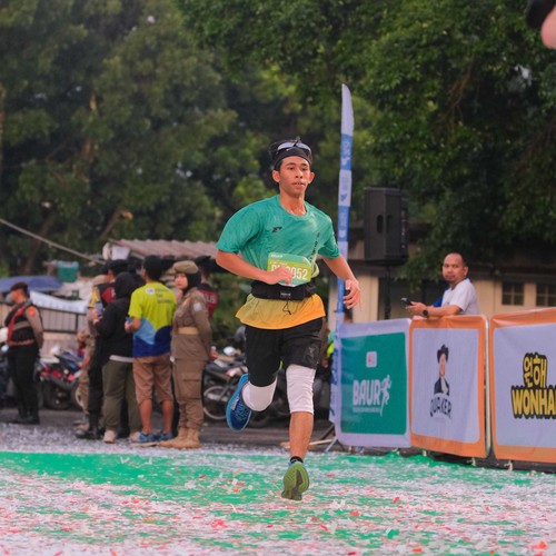 Race photo from BAUR RUN 2025