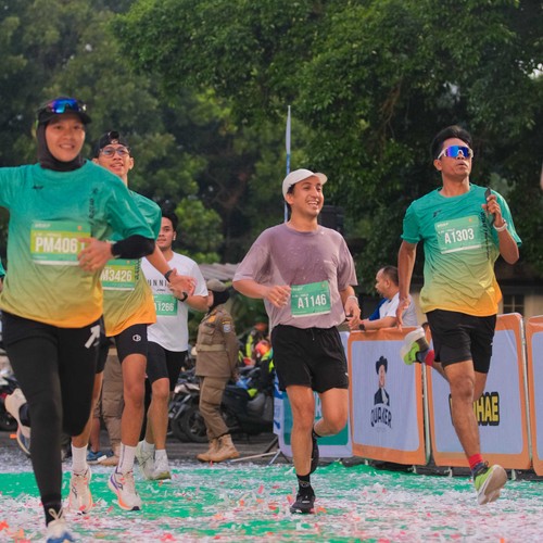 Race photo from BAUR RUN 2025