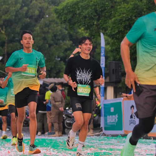 Race photo from BAUR RUN 2025