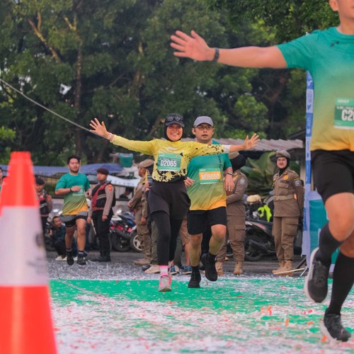 Race photo from BAUR RUN 2025