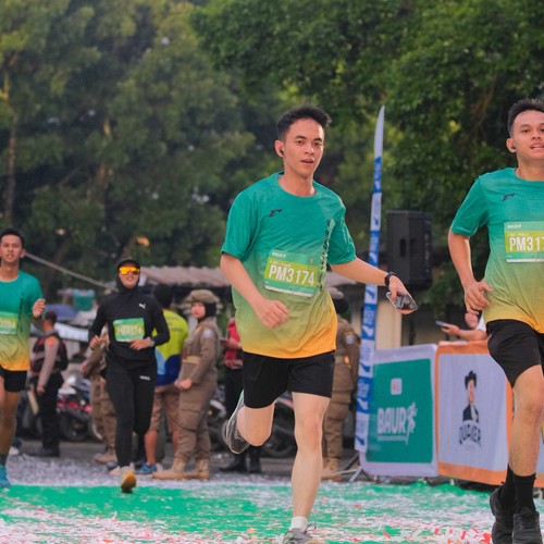 Race photo from BAUR RUN 2025