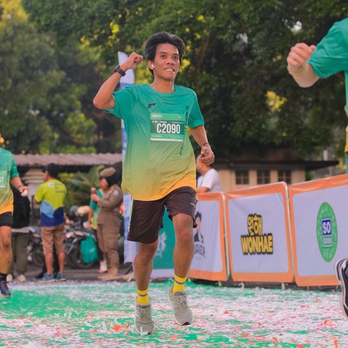 Race photo from BAUR RUN 2025