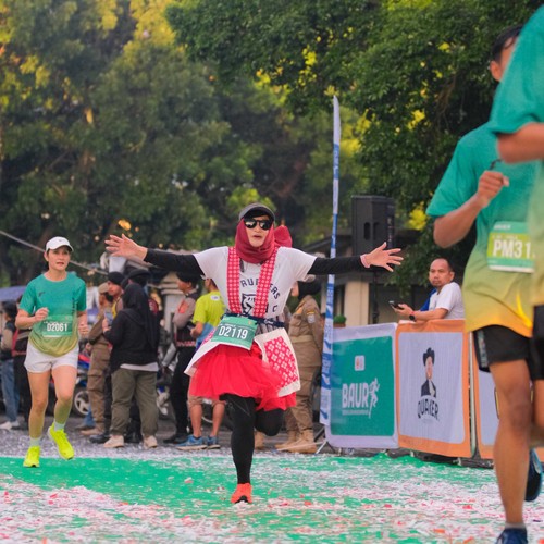 Race photo from BAUR RUN 2025