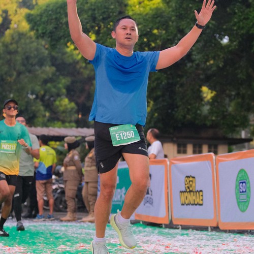 Race photo from BAUR RUN 2025