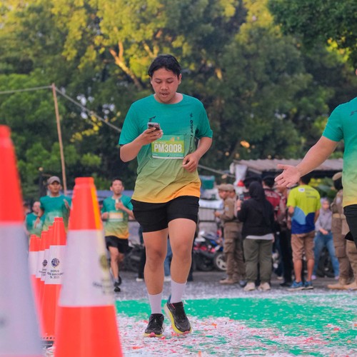 Race photo from BAUR RUN 2025