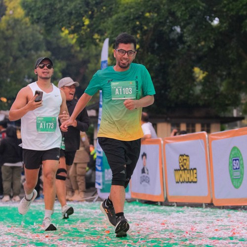Race photo from BAUR RUN 2025