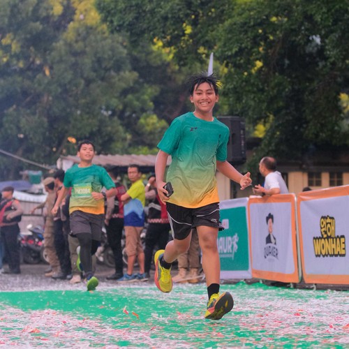 Race photo from BAUR RUN 2025