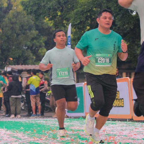 Race photo from BAUR RUN 2025