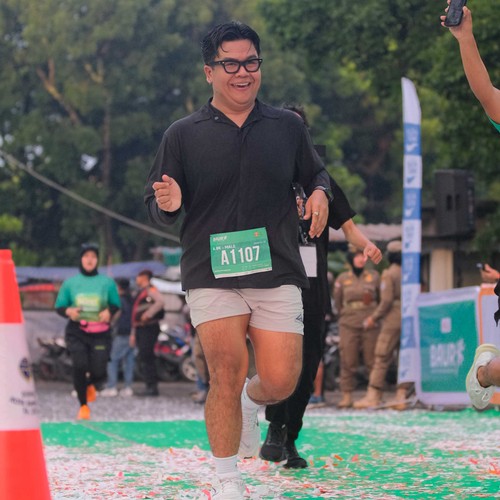 Race photo from BAUR RUN 2025