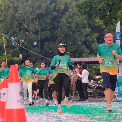 Race photo from BAUR RUN 2025