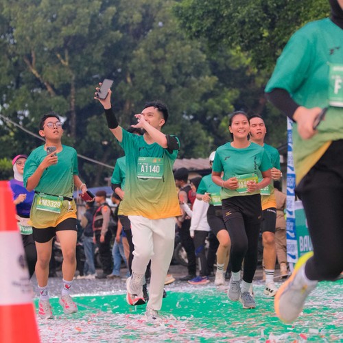 Race photo from BAUR RUN 2025