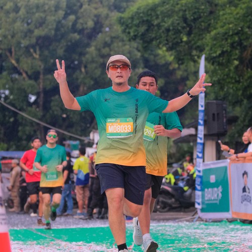 Race photo from BAUR RUN 2025