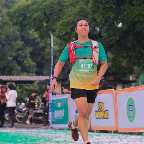 Race photo from BAUR RUN 2025