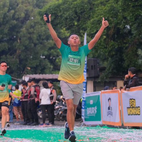 Race photo from BAUR RUN 2025