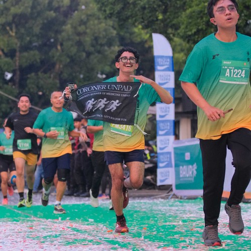Race photo from BAUR RUN 2025