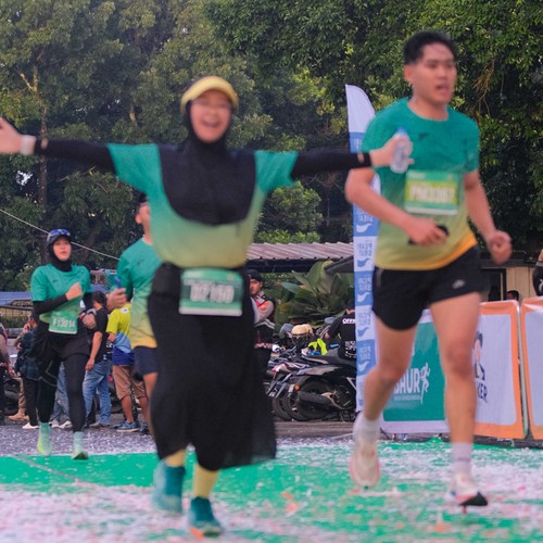 Race photo from BAUR RUN 2025