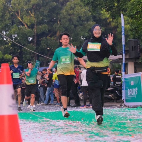 Race photo from BAUR RUN 2025