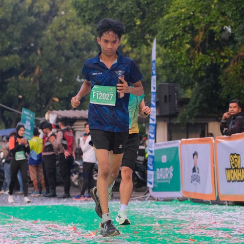 Race photo from BAUR RUN 2025