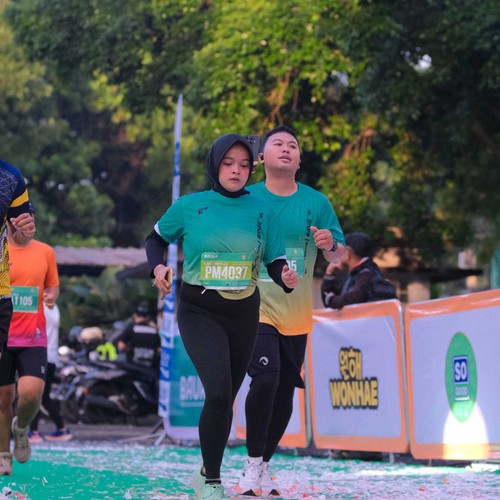Race photo from BAUR RUN 2025
