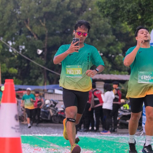 Race photo from BAUR RUN 2025