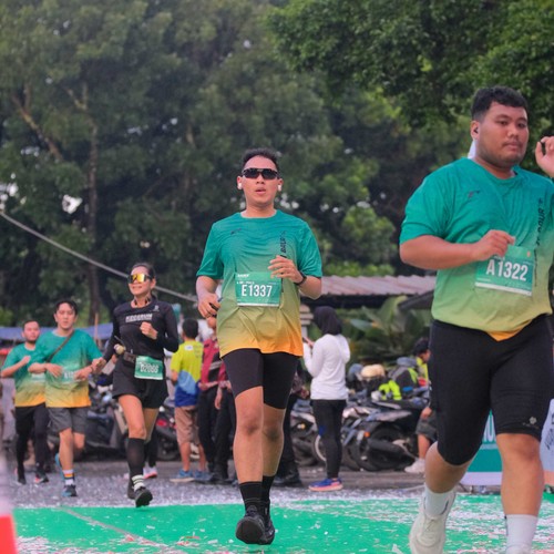 Race photo from BAUR RUN 2025