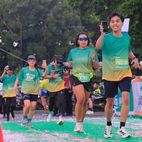 Race photo from BAUR RUN 2025