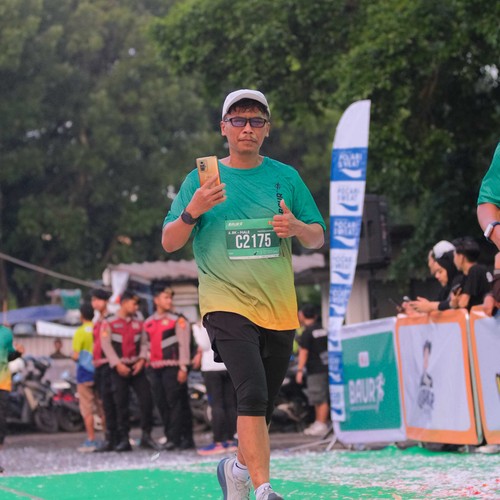 Race photo from BAUR RUN 2025