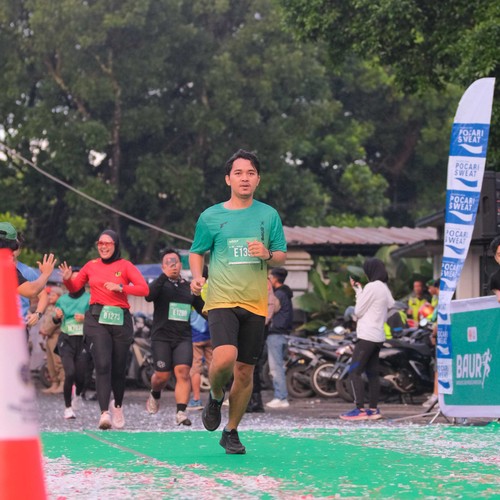 Race photo from BAUR RUN 2025