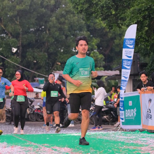 Race photo from BAUR RUN 2025