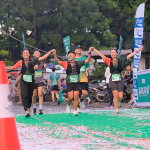 Race photo from BAUR RUN 2025