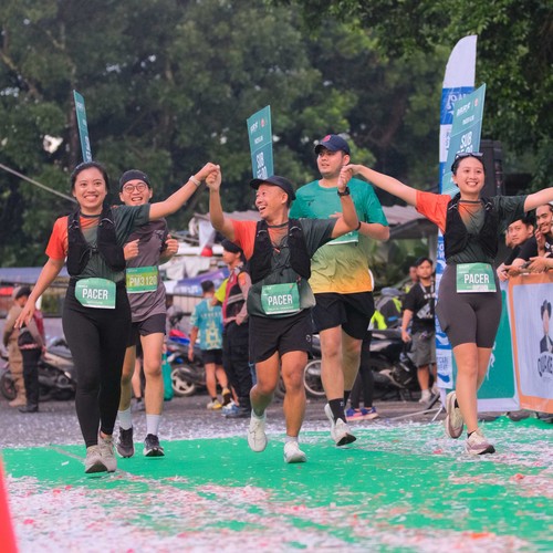 Race photo from BAUR RUN 2025