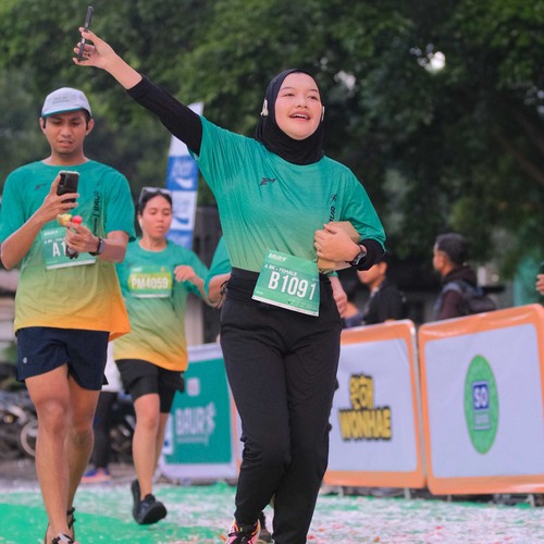Race photo from BAUR RUN 2025