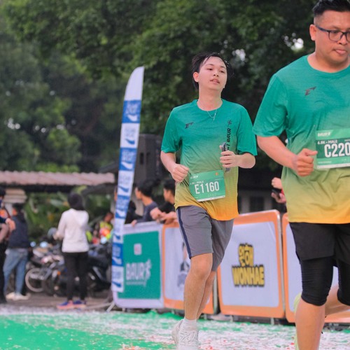 Race photo from BAUR RUN 2025