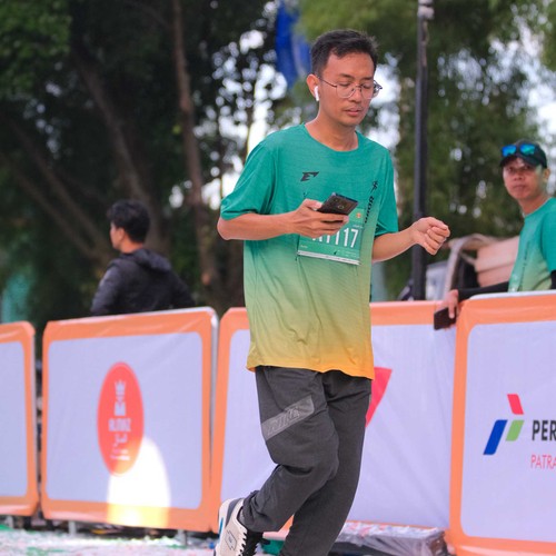 Race photo from BAUR RUN 2025