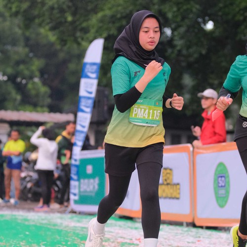 Race photo from BAUR RUN 2025