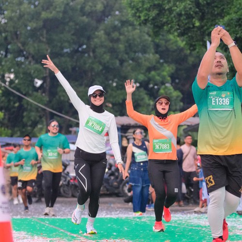 Race photo from BAUR RUN 2025