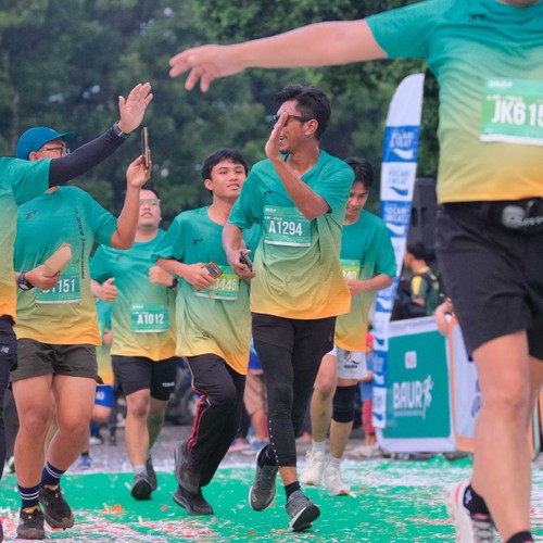 Race photo from BAUR RUN 2025