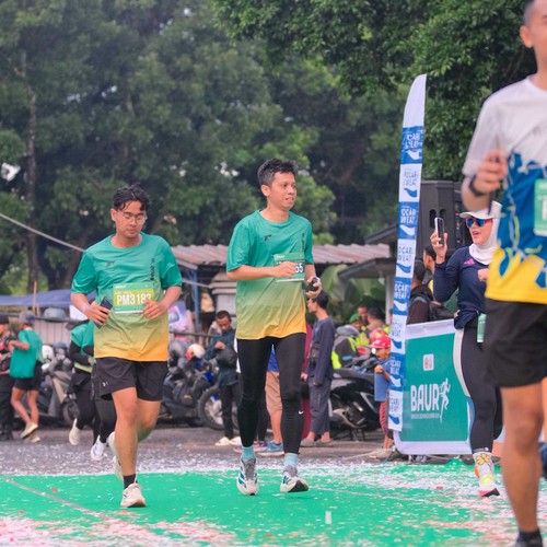 Race photo from BAUR RUN 2025