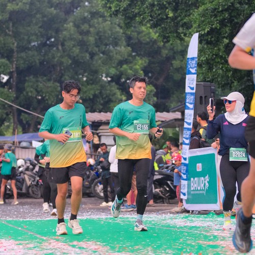 Race photo from BAUR RUN 2025