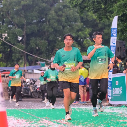Race photo from BAUR RUN 2025