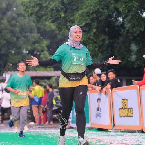 Race photo from BAUR RUN 2025