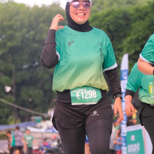 Race photo from BAUR RUN 2025