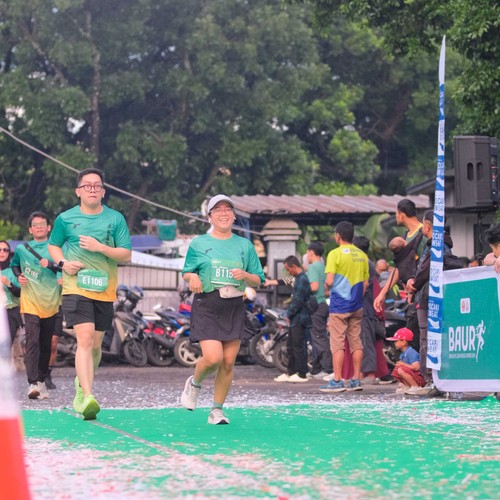 Race photo from BAUR RUN 2025